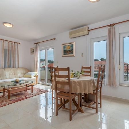 Apartman Dildo Lejlighed Trogir Eksteriør billede